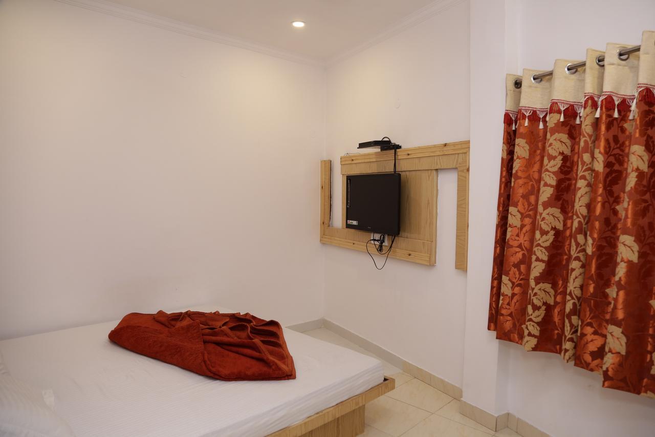Albergue Backpackers Heaven New King - New Delhi Train Station Exterior foto