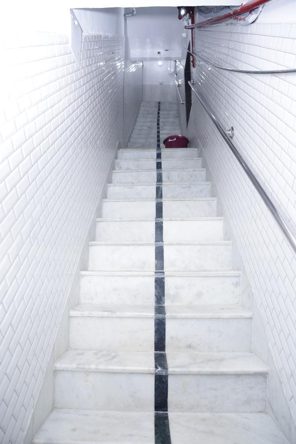 Albergue Backpackers Heaven New King - New Delhi Train Station Exterior foto